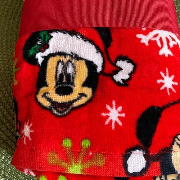 Disney Mickey Mouse Christmas hand towels set of 2 NWT - Picture 4 of 7